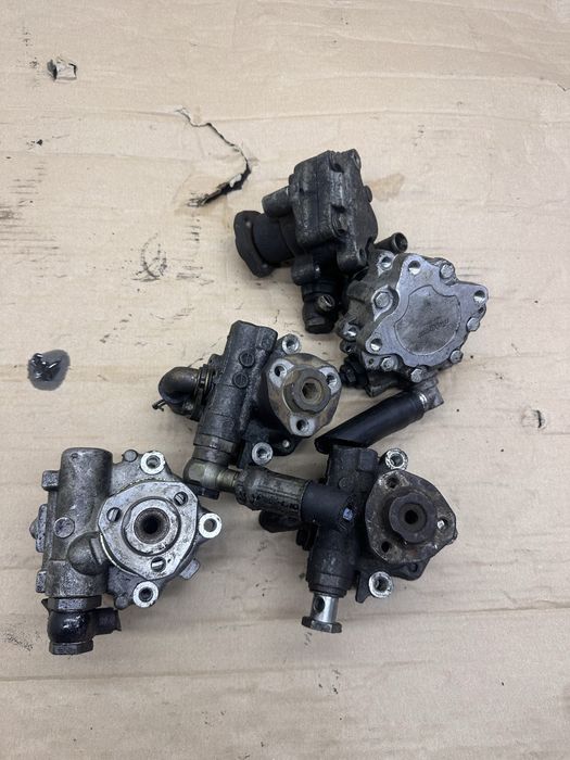 Насос ГУР Гідропідсилювач  Volkswagen Т4 Golf 3 4 Passat