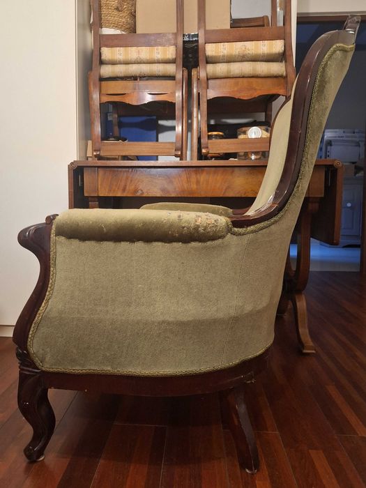 Fotel barokowy do remontu taniej juz nie będzie.