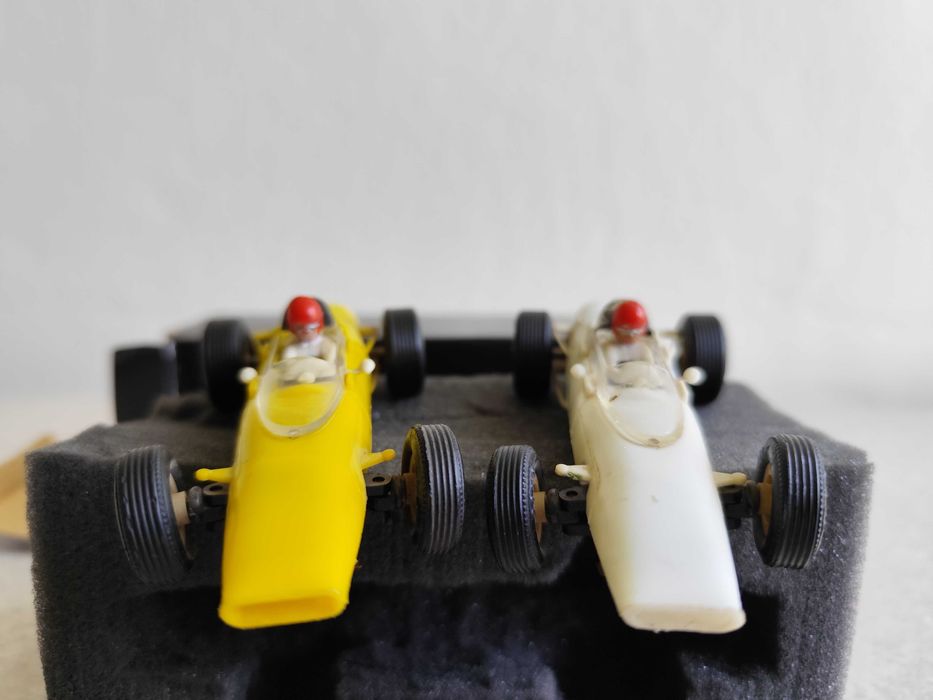 Prefo 1 do 32 Rennbahn Slot car zestaw bolidów Cooper T81