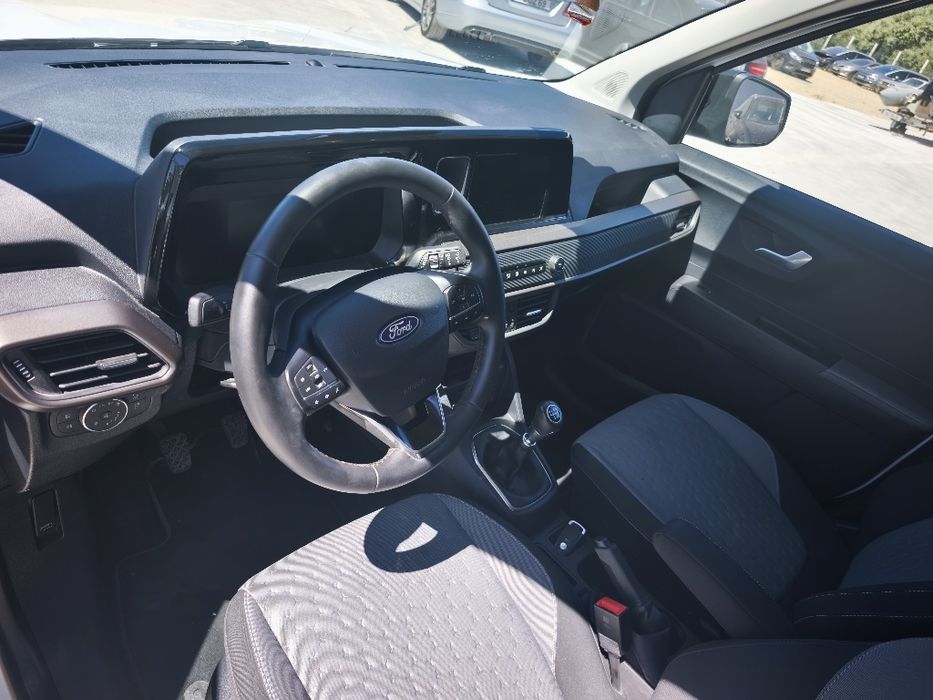 Ford tourneo sinistrado