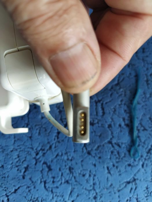 Зарядка для  MacBook  85 Wt  ,  4,25 A