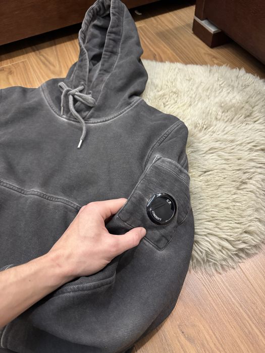 Продам світшот CP Company оригінал