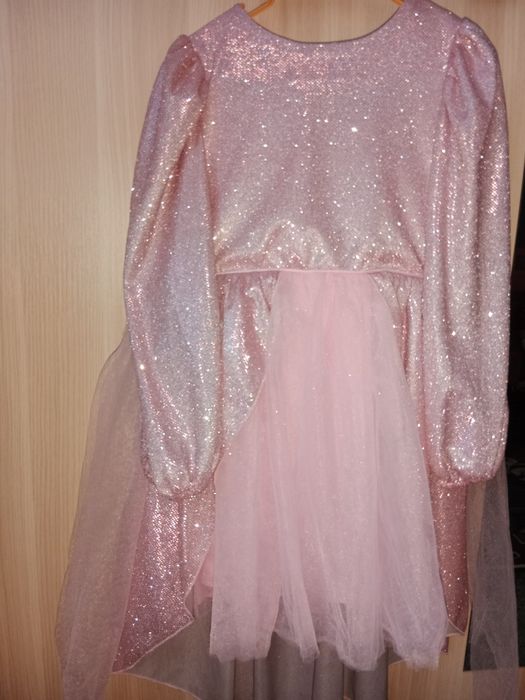 Дуже гарна сукня на ріст 116-128