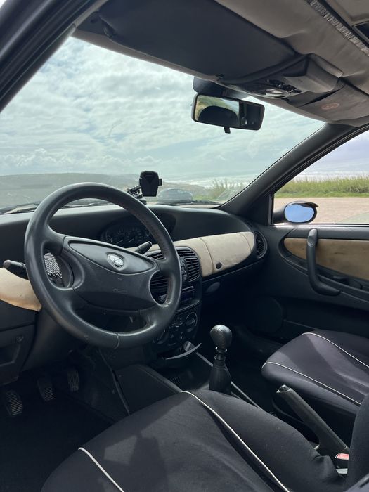 Lancia Y (carro a andar)