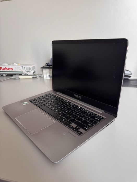 Laptop ASUS ZenBook UX410U, i7, 16GB RAM, 14”