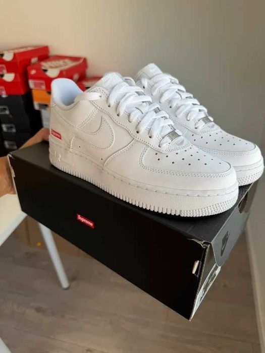 Nike Air Force 1 Supreme R. 39