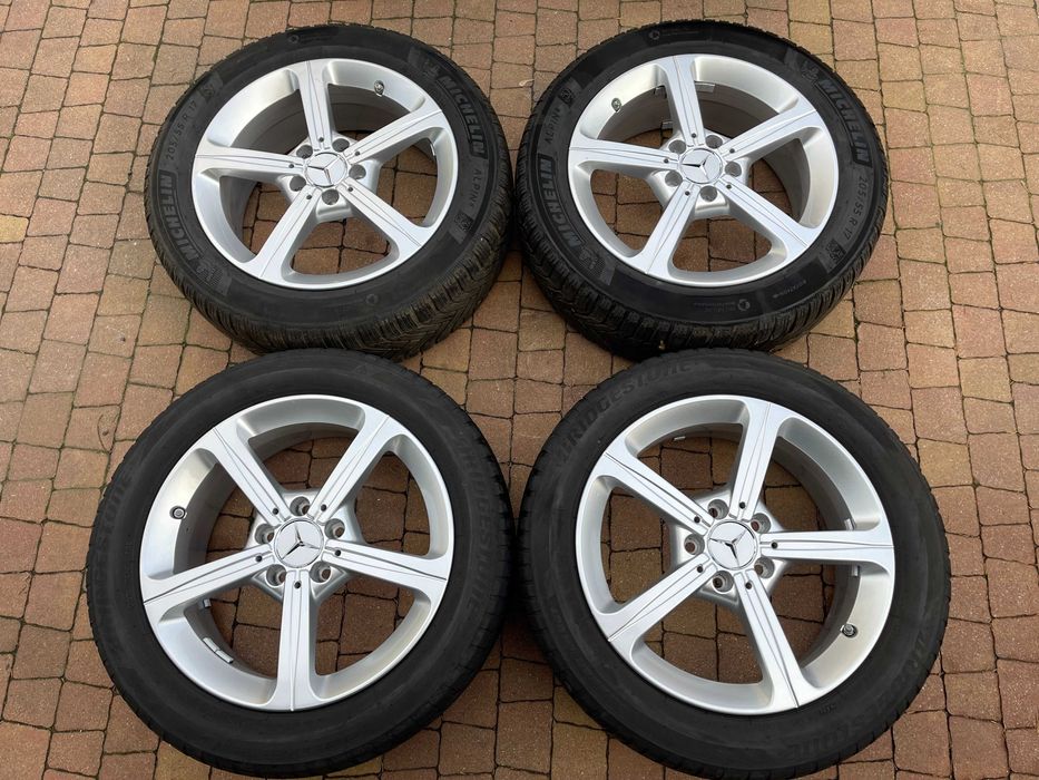 3940. Koła letnie oryginalne Mercedes A B CLA 5x112 ET44 205/55/17 24r
