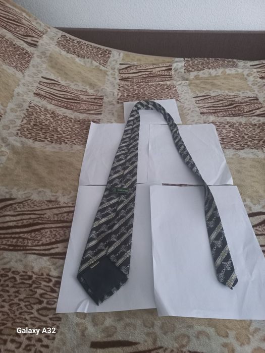 Продам новый мужской галстук.Цена 115 гривень.