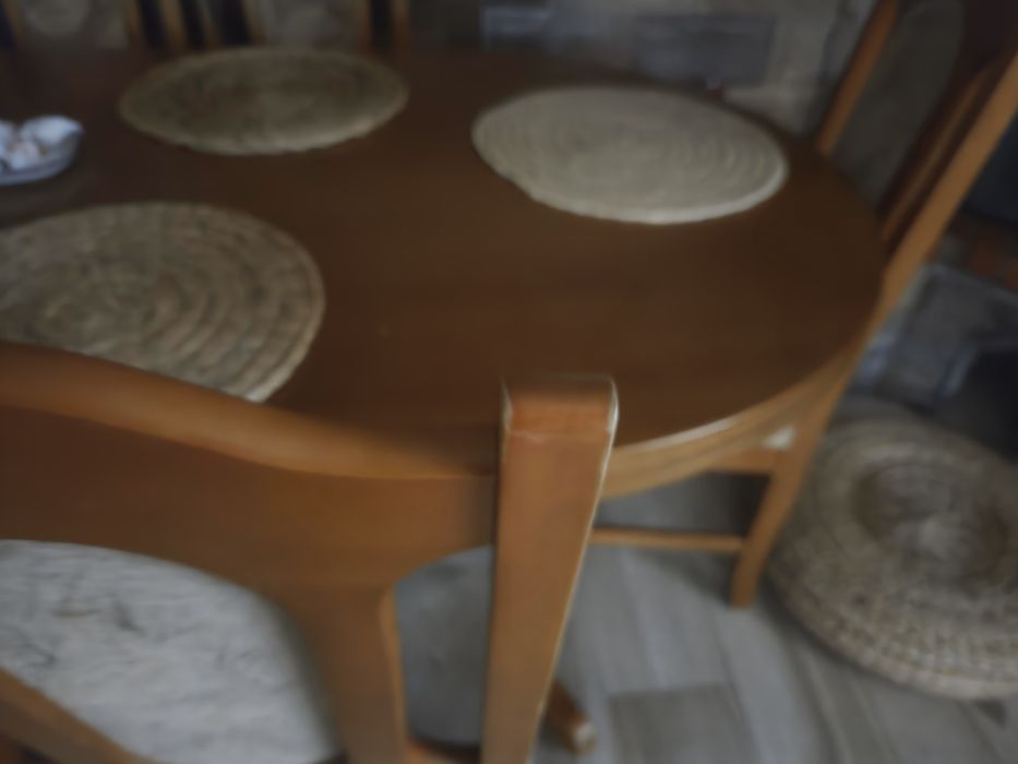 Stół z 6 krzesłami