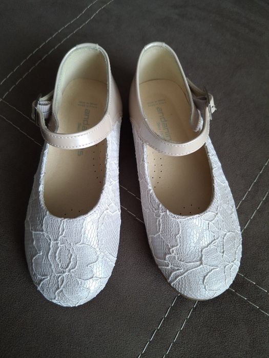Туфлі для дівчинки, нові, розмір 27 – шкіра, лак, гіпюр