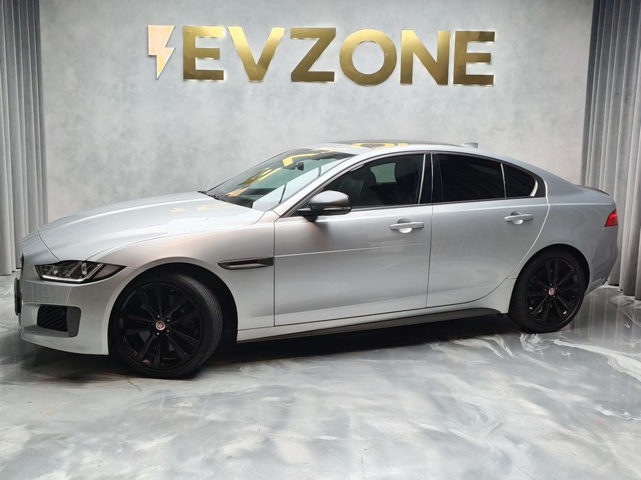 Jaguar XE P300 AWD Aut. Sport