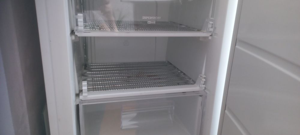 Морозильна камера Privileg