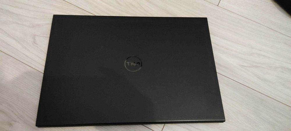 Laptop Dell Inspiron 3543 i5-5200U/8GB/500/Win8 GF820M