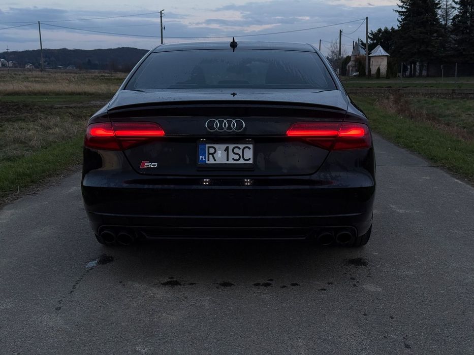Audi S8