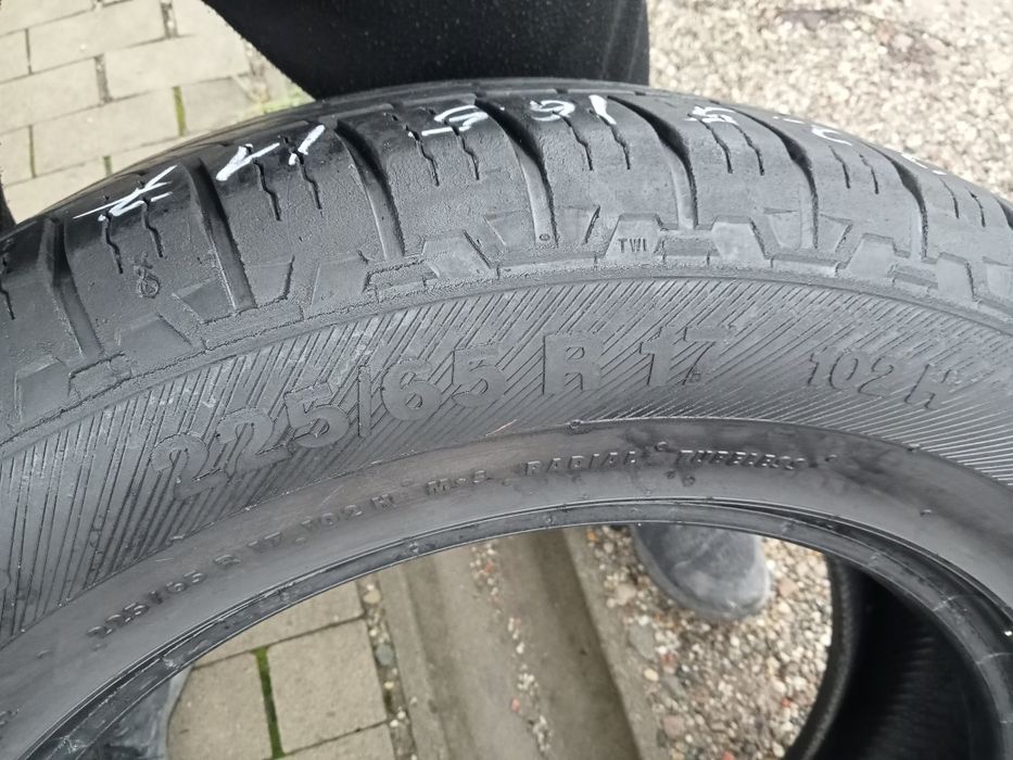 4x Opony Używane Całoroczne 225/65R17 Barum