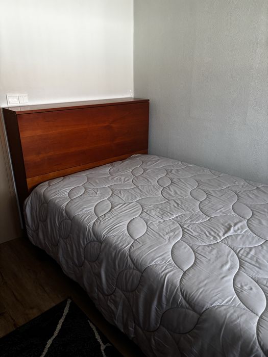 Cama de solteiro como nova