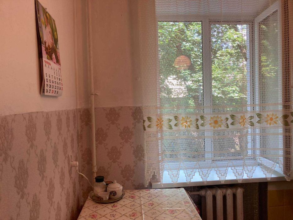 Здаю двокімнатну квартиру на вул. Новопольова,94  БЕЗ КОМІСІІ 12000грн.