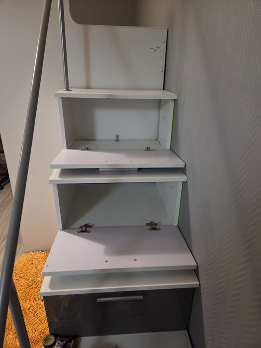 Łóżko piętrowe i meblościanka z biurkiem