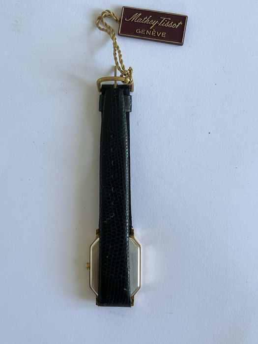 Relógio vintage Mathey-Tissot Genève Quartz Swiss Made em excelente estado.