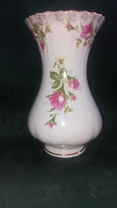 Porcelanowy wazon Chodzież