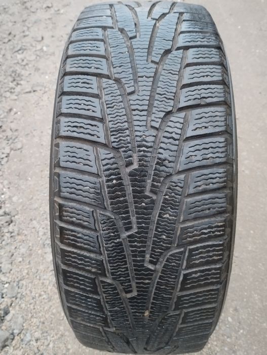 Шина.  Kumho IZEN kw31 215/55 R17