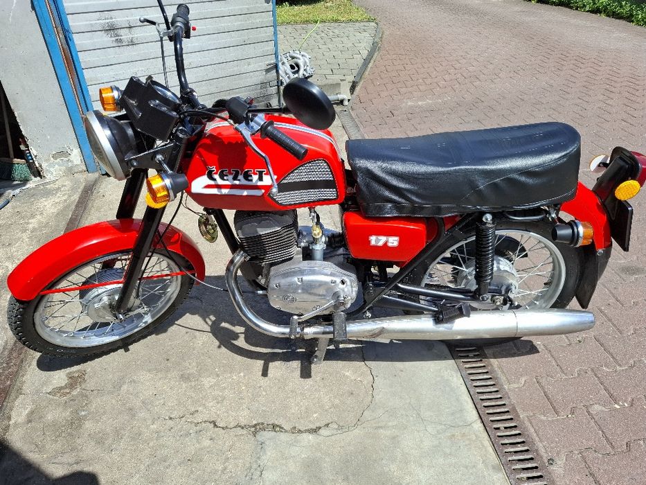 Cz 175 487 >jawa>zarejestrowana opłacona