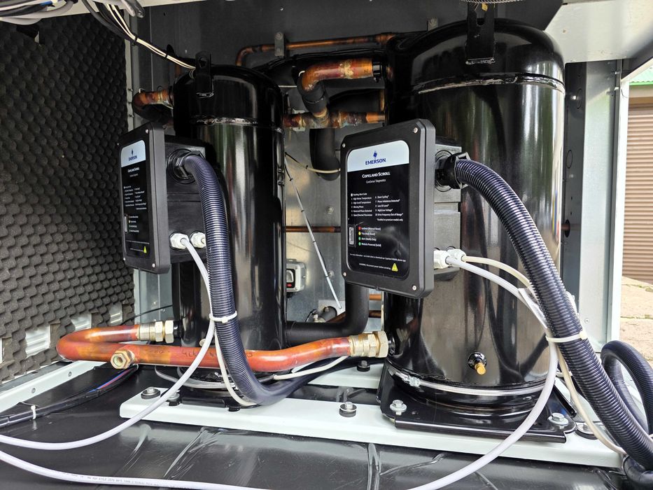 Chiller Agregat wody lodowej Rhoss 140 kW R32