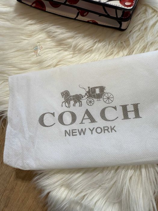Жіноча сумка через плече (ручна) COACH з вишенями