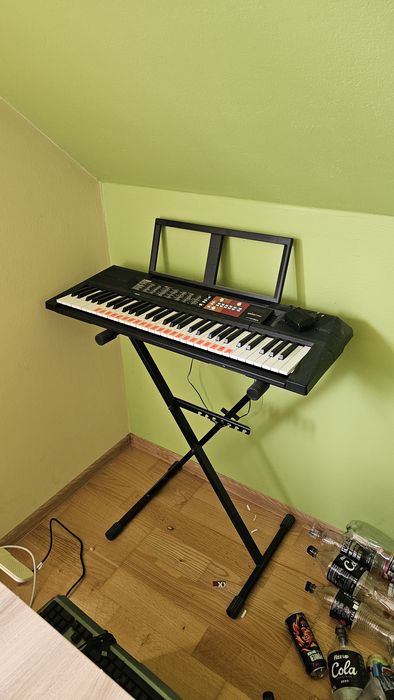Keyboard Yamaha PSR F51