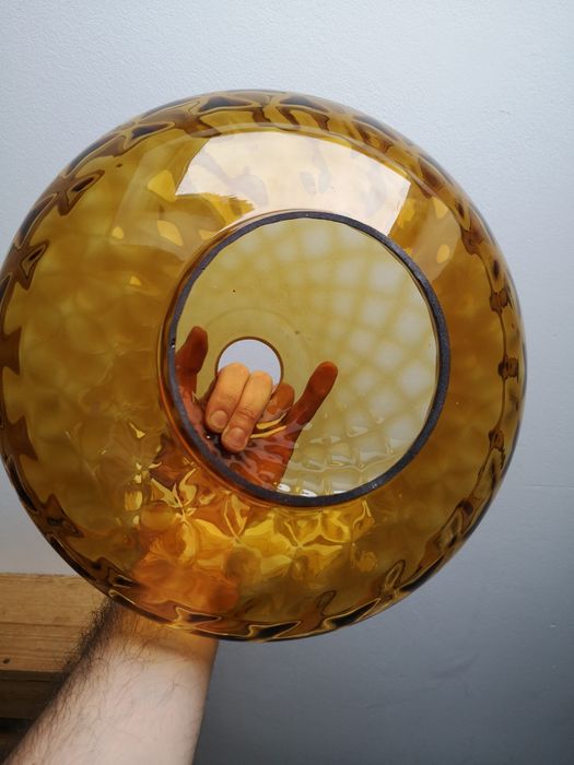 Klosz do lampy wiszącej bursztynowy PRL