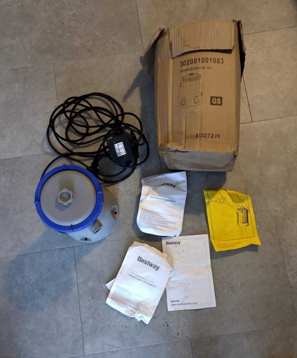 Bomba para piscina de filtro Bestway Flowclear 58386 (3028 L/h) (Em Óbidos)
