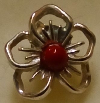 Srebrne komplet biżuterii z koralem - kwiat