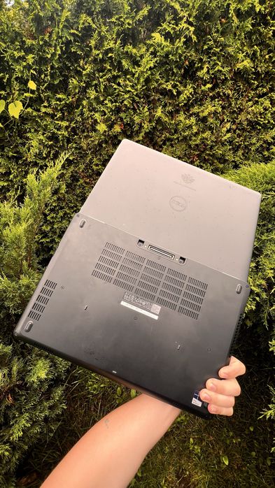 Dell Latitude E5570 i5-6200U 8ГБ DDR4 SSD 128 ГБ