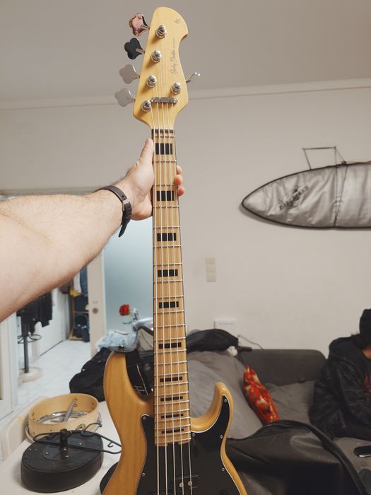 Baixo 5 cuerdas Harley benton bass activo