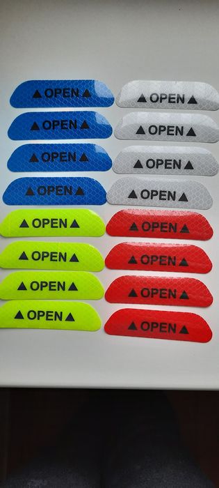 Продам наклейки светоотражающие.