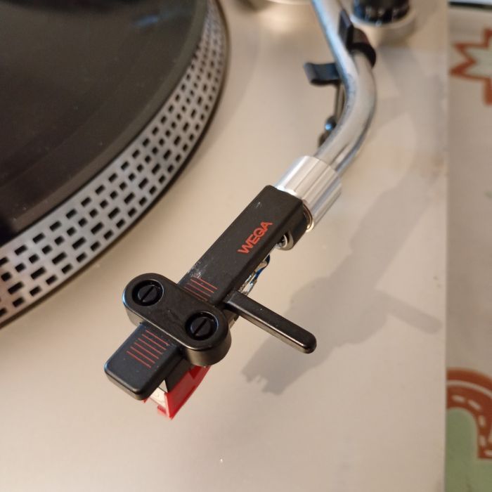gramofon  Wega (Sony) P120 SH z napędem bezpośrednim (Direct Drive)
