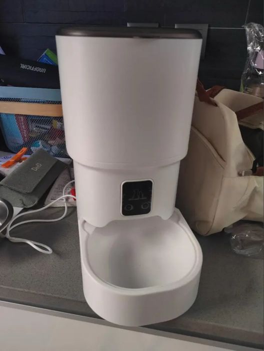 Alimentador cão e gato automatico por HI-FI