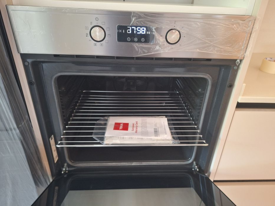 Forno de encastrar Teka Novo