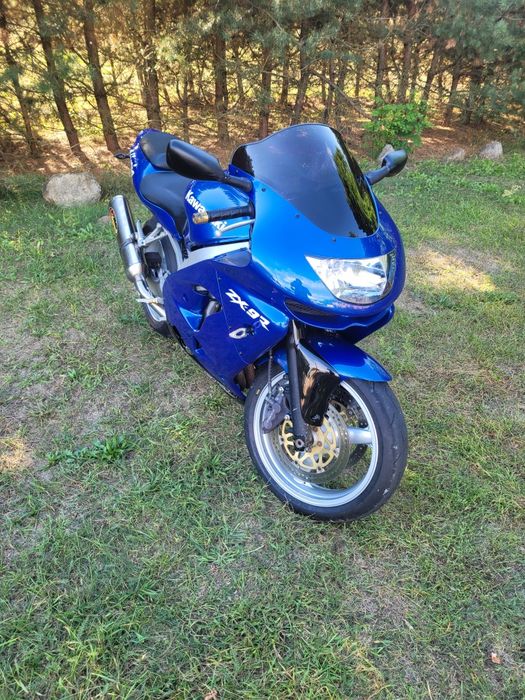 Kawasaki Ninja ZX9R, 1998