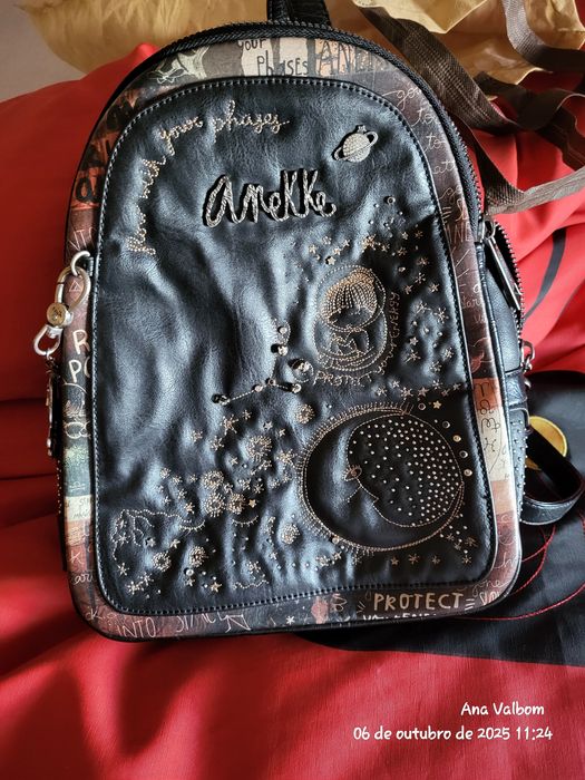 Mochila Anekke em bom estado