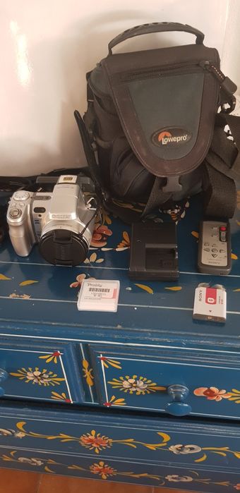 Máquina fotográfica Sony DSC-H9