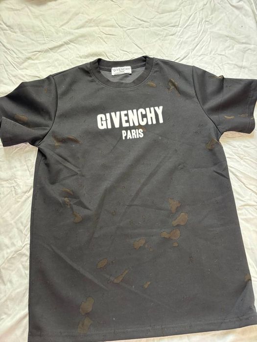 Футболка Givenchy