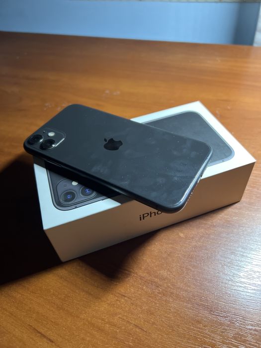 Продам Айфон 11