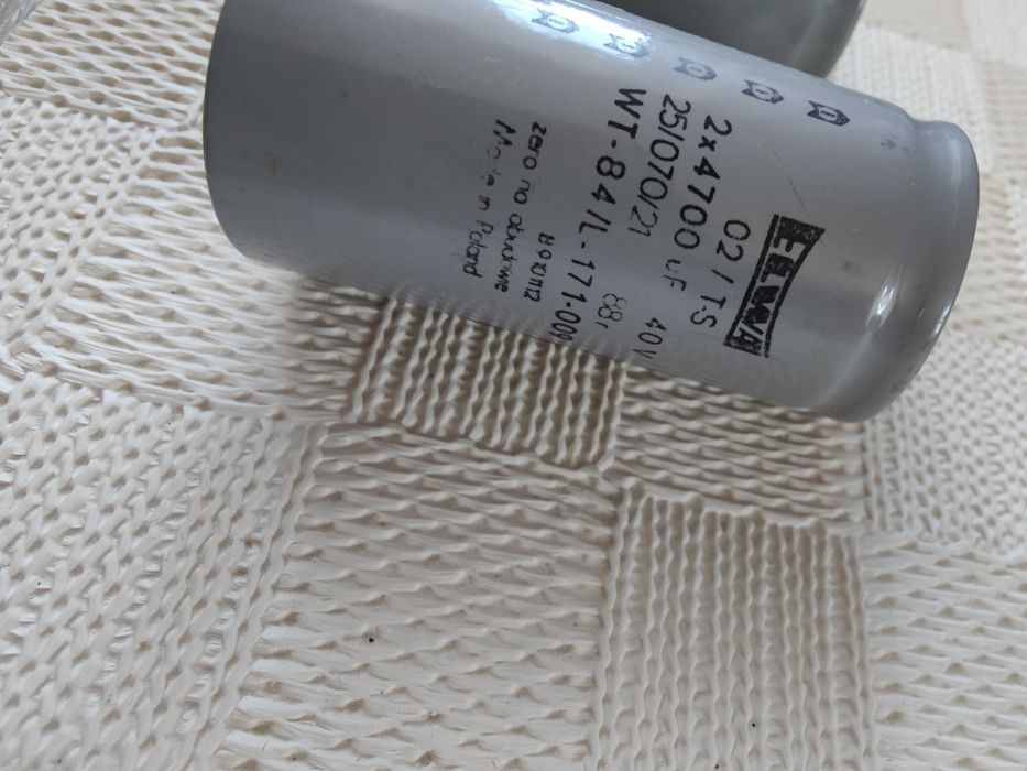Radmor 5412  kondensator 2x4700qF/40v