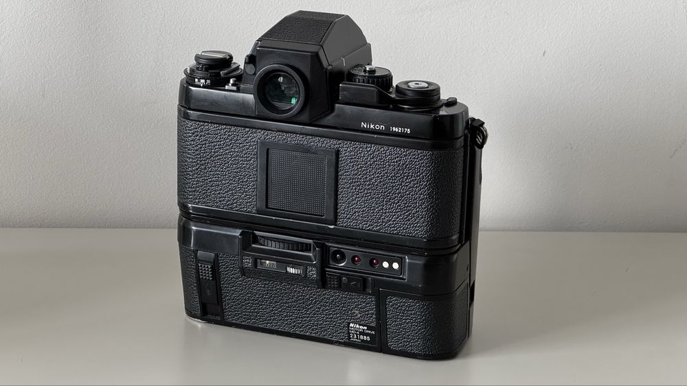 Nikon F3 hp COMO NOVA com lente e Motor