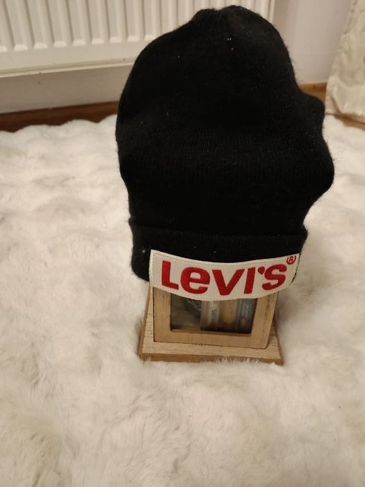 Czapka Levis czarna.