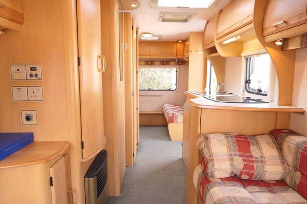 Sprzedam przyczepę kempingową