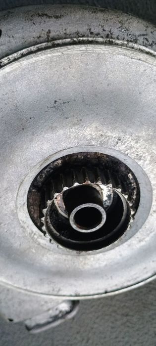 Obudowa osłona zębatki MZ rt 125 kompletna zębatka