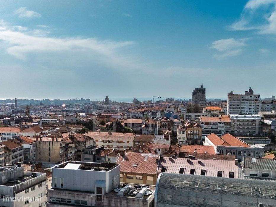 Estúdio com área exterior em pleno centro da cidade do Porto.