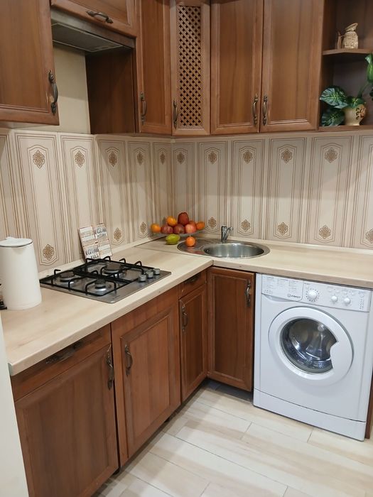 2 кім квартира  .погодинно .на добу Кулиша .Ж.д. вокзал .пл Ринок